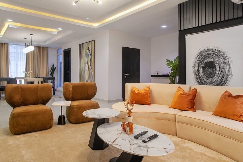 Gallery/4b21122b-9ebb-41c2-83dc-d0a898959eef_NEW_LISTING_Luxury_3Bedroom_in_Oniru_Estate_V_I_Facilities_Spacious (4).jpg
